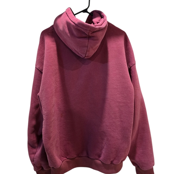 Comfrt Berry minimalist hoodie. - Picture 3 of 4